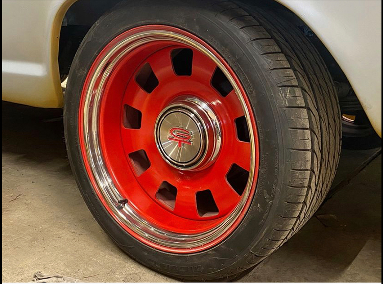 Beautiful red tires images